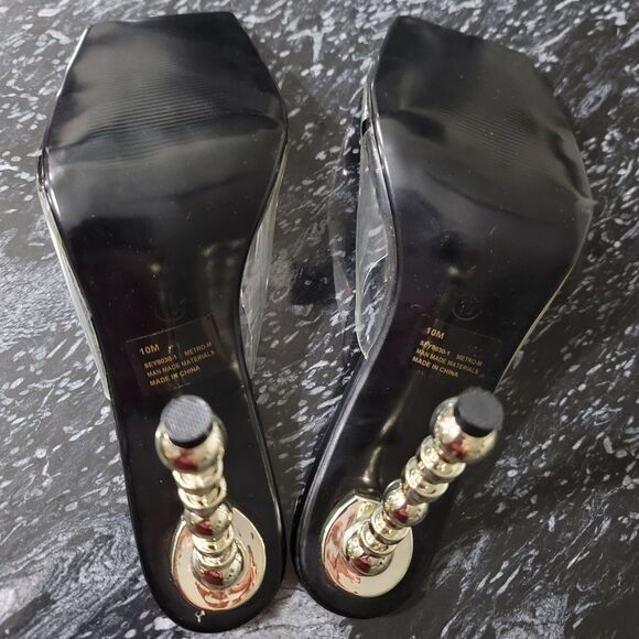 BRAND NEW CAPE ROBBIN ONE STRAP GOLD ROUN DESIGN HEEL MULES - Picture 6 of 11